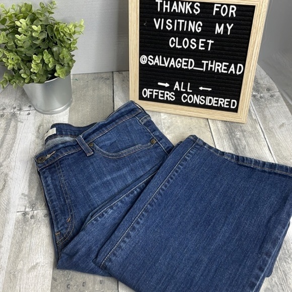 LEVI’S 515 Bootcut. Midrise. Medium wash. Size 16L—W33 L34. Excellent condition - Picture 12 of 12